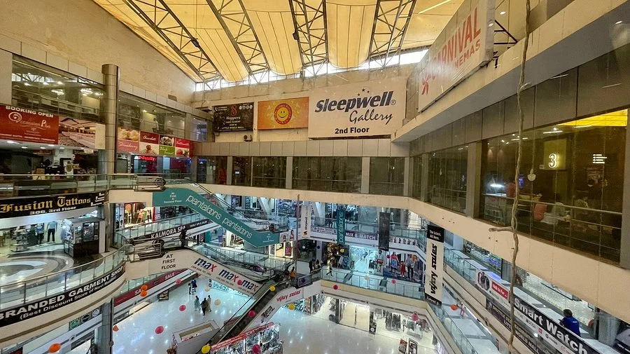 Little World & High Street Shopping